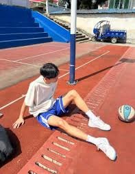 NBA｜湖人克服双星缺阵劣势 里夫斯狂砍45分封神