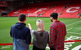 亚冠联赛：上海海港0-2不敌横滨水手，黯然告别亚冠舞台